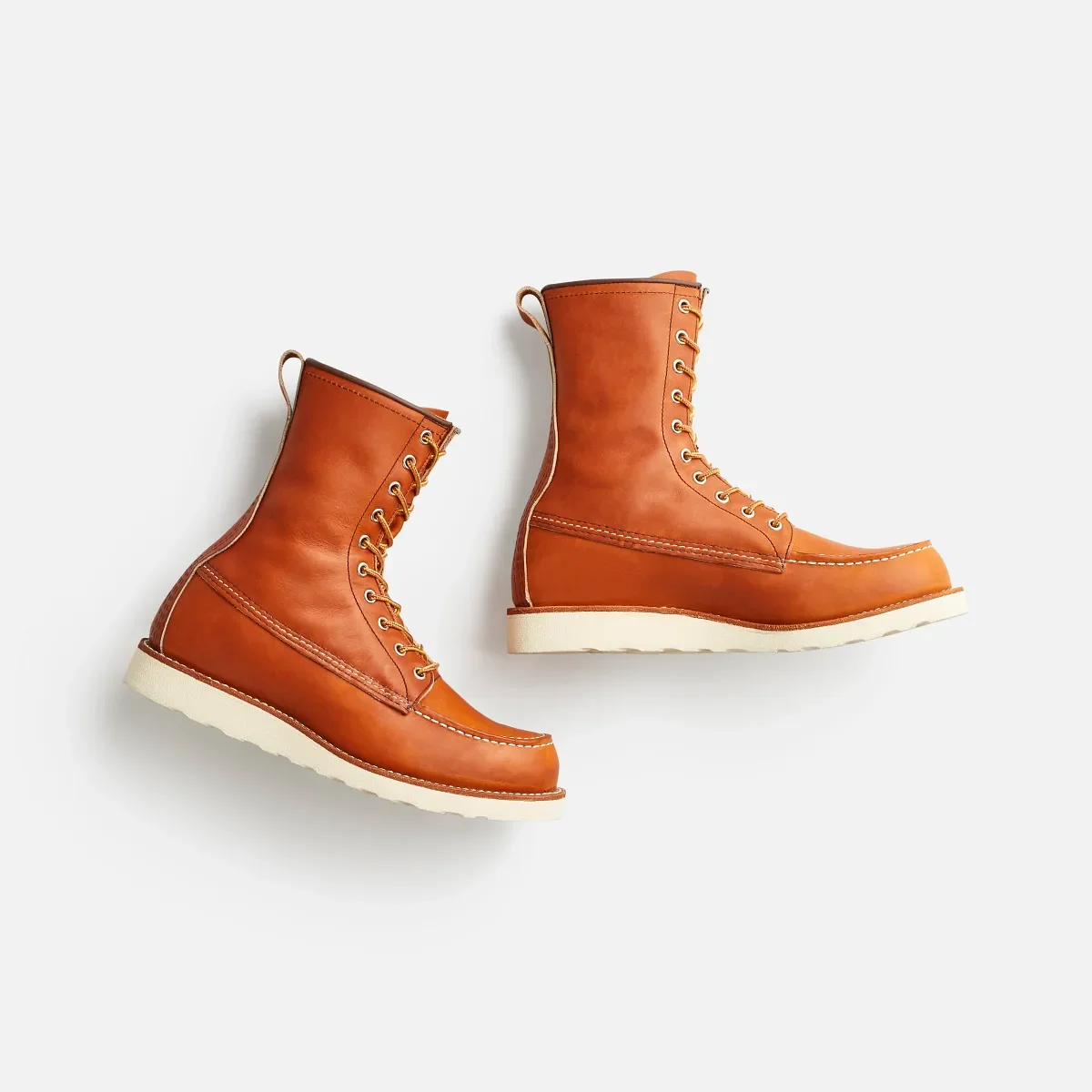 8-inch Classic Moc® Men's 8-Inch Boot in Oro Legacy Leather