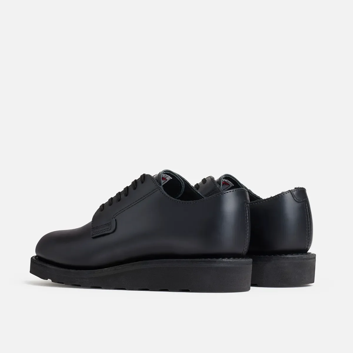 Carrier Women's Carrier in Black Leather