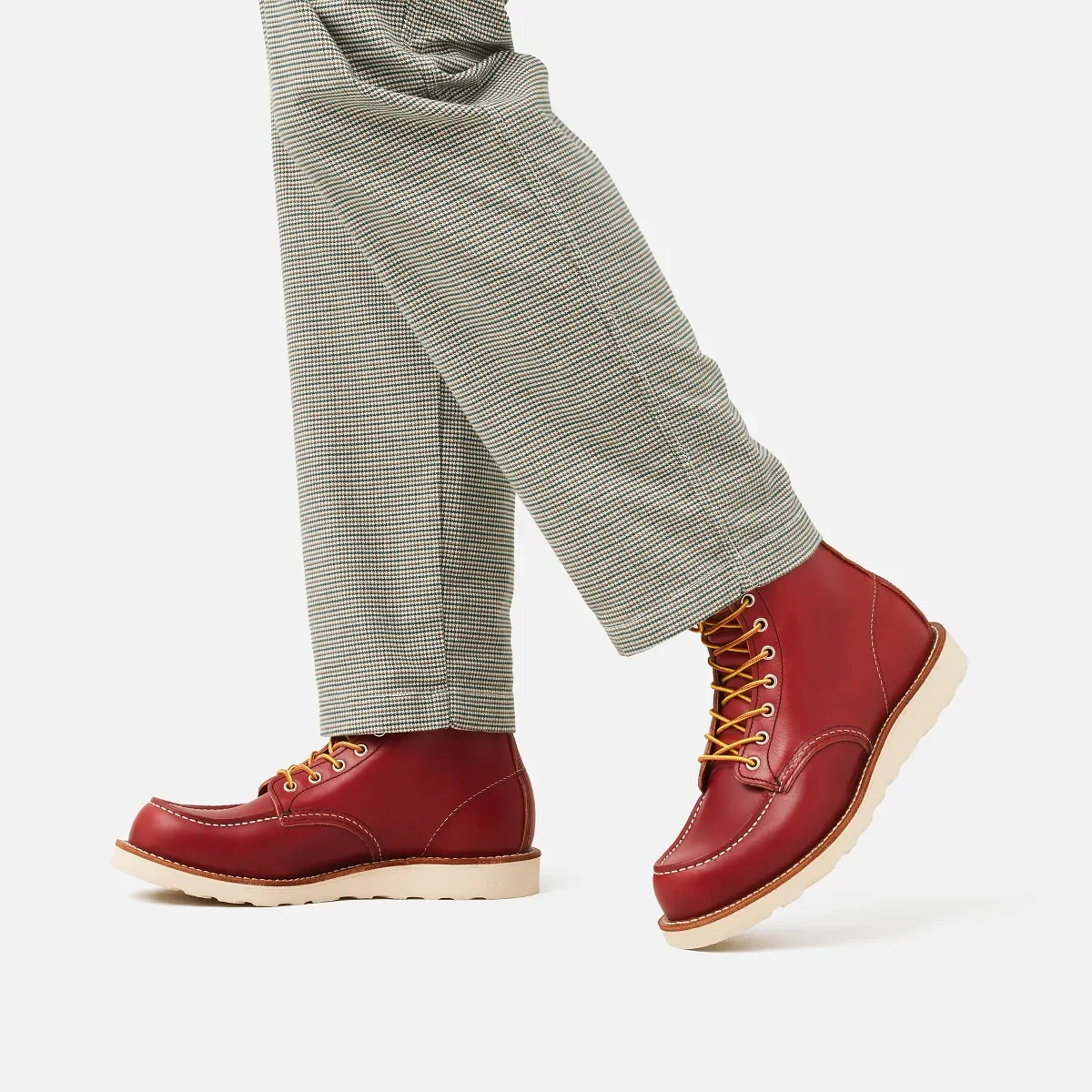 Classic Moc® Men's 6-inch boot in Oro Russet Leather