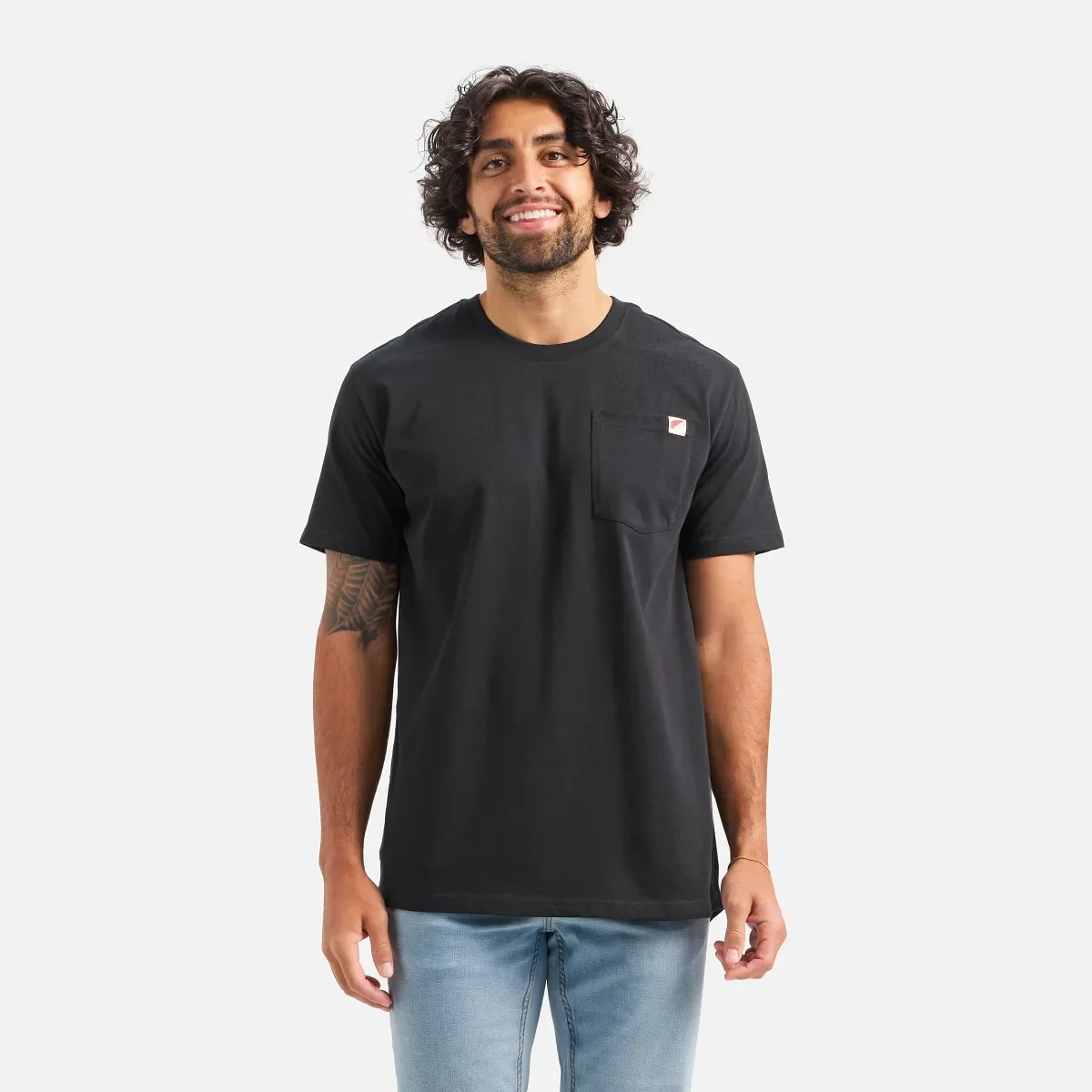 Short Sleeve Pocket T-Shirt Men's Short Sleeve T-Shirt in Black