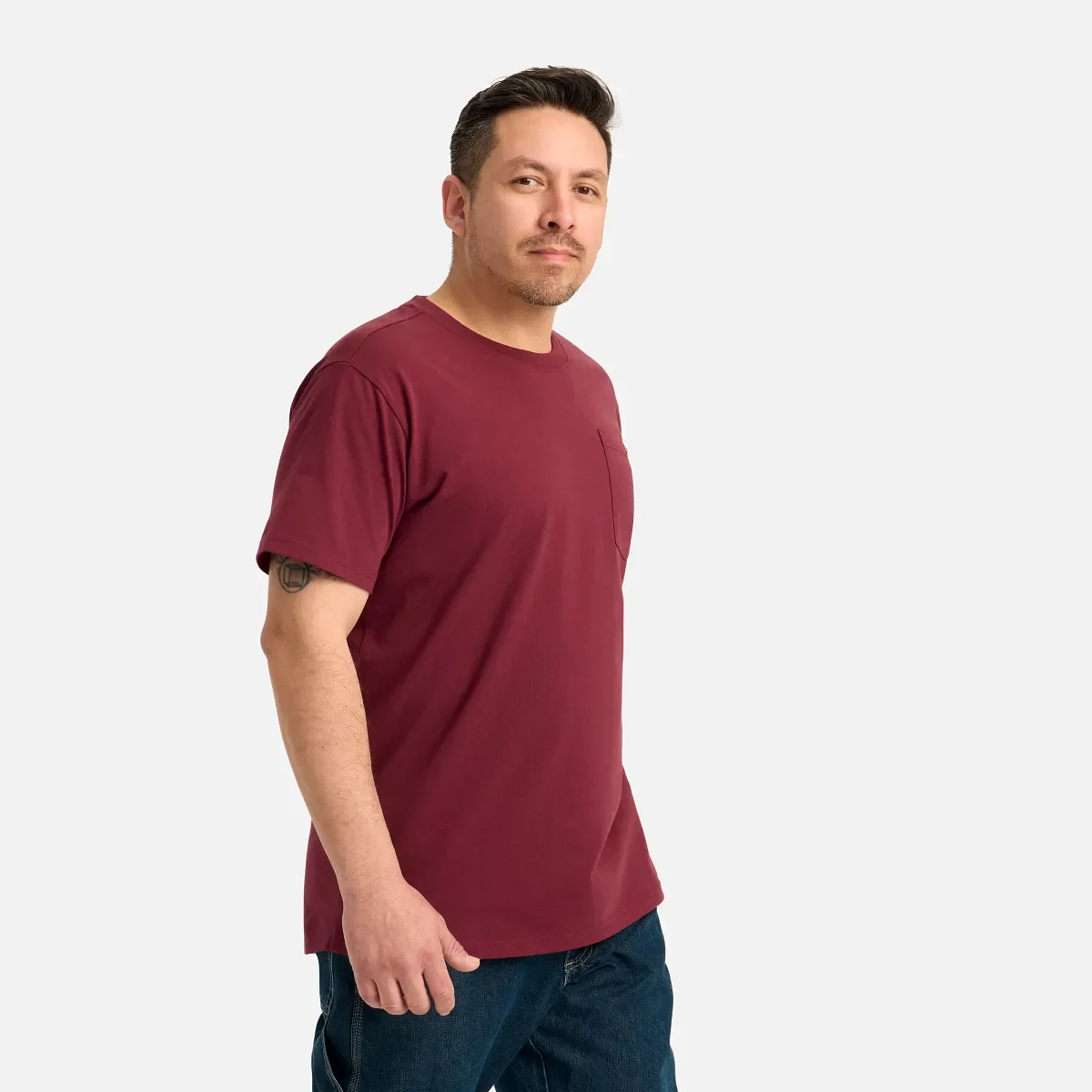 Short Sleeve Pocket T-Shirt Men's Short Sleeve T-Shirt in Burgundy